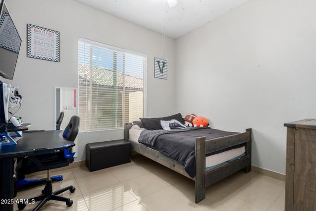 10625 W HARMONY Lane, Peoria, AZ 85382