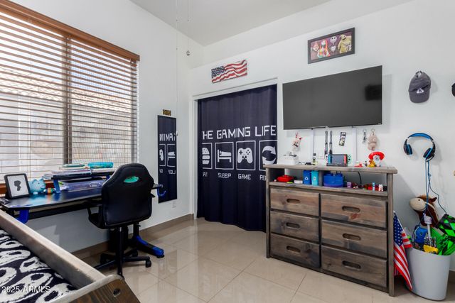 10625 W HARMONY Lane, Peoria, AZ 85382