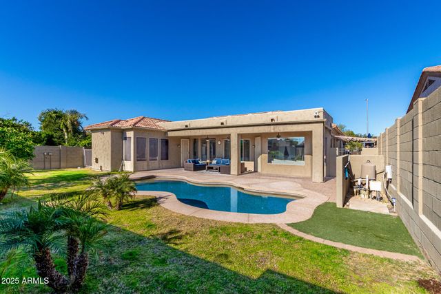 10625 W HARMONY Lane, Peoria, AZ 85382