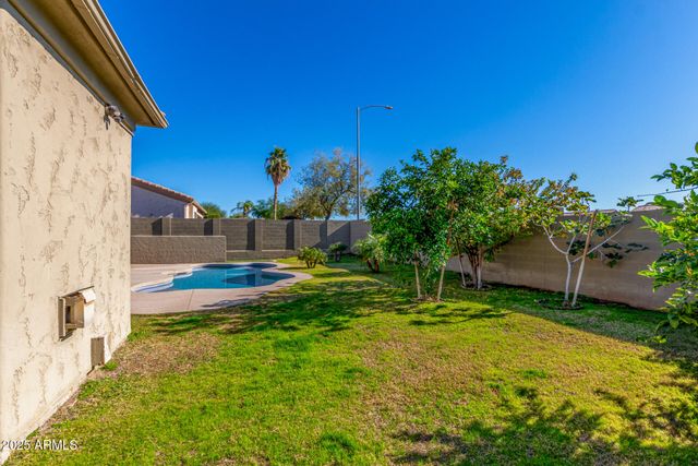 10625 W HARMONY Lane, Peoria, AZ 85382