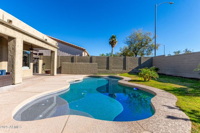 10625 W HARMONY Lane, Peoria, AZ 85382