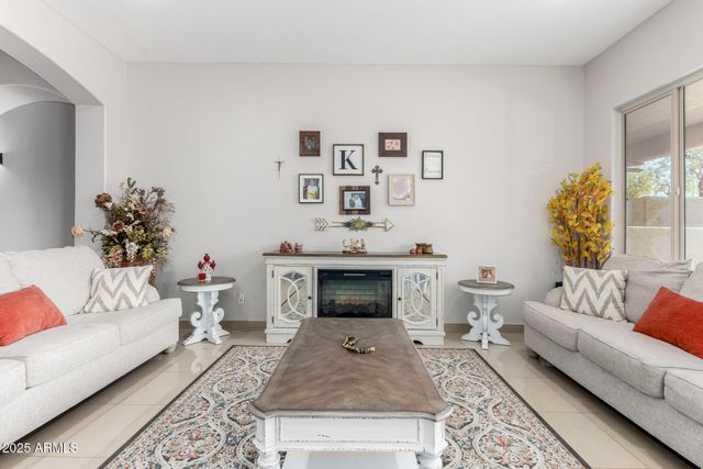 10625 W HARMONY Lane, Peoria, AZ 85382