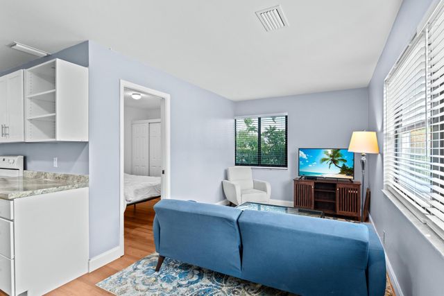 5656 South Shore Boulevard, Wellington, FL 33449