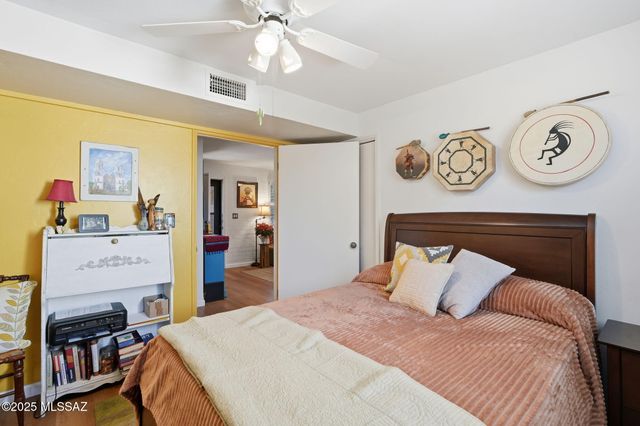 337 S Paseo Cerro A, Green Valley, AZ 85614