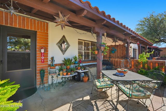 337 S Paseo Cerro A, Green Valley, AZ 85614