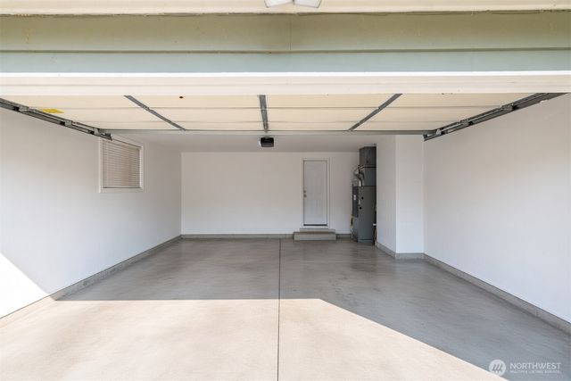 1206 S Walnut St, Burlington, WA 98233