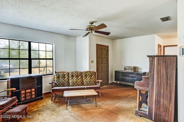 5665 MAVERICK, Middleburg, FL 32068