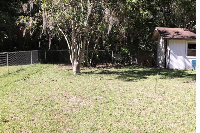 2466 CR 401A, Lake Panasoffkee, FL 33538