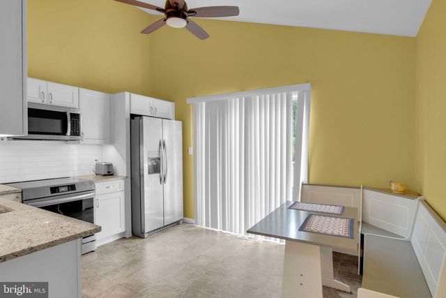 16 YANKEE DR, Mt Holly Springs, PA 17065
