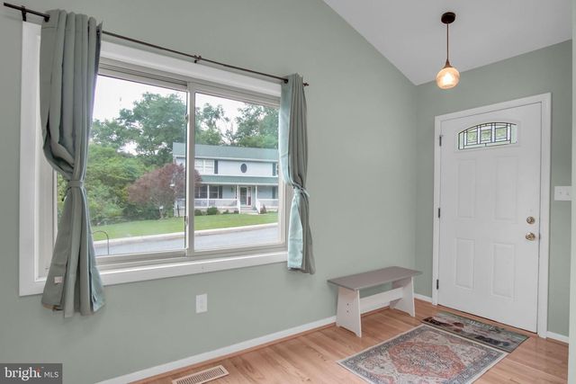 16 YANKEE DR, Mt Holly Springs, PA 17065
