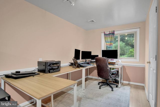 16 YANKEE DR, Mt Holly Springs, PA 17065