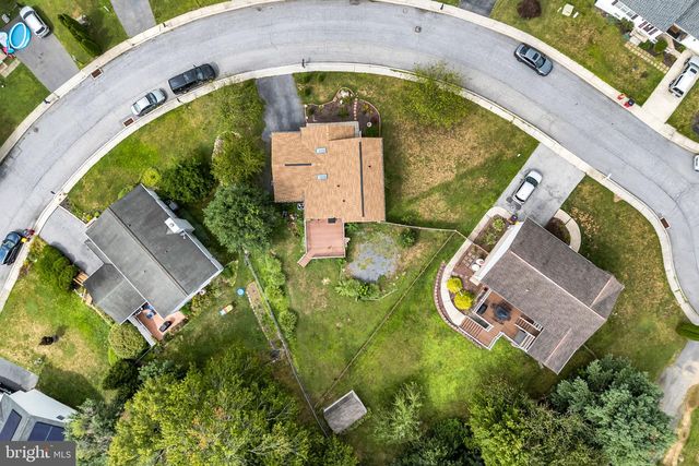 16 YANKEE DR, Mt Holly Springs, PA 17065