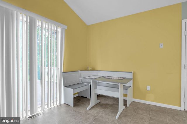 16 YANKEE DR, Mt Holly Springs, PA 17065