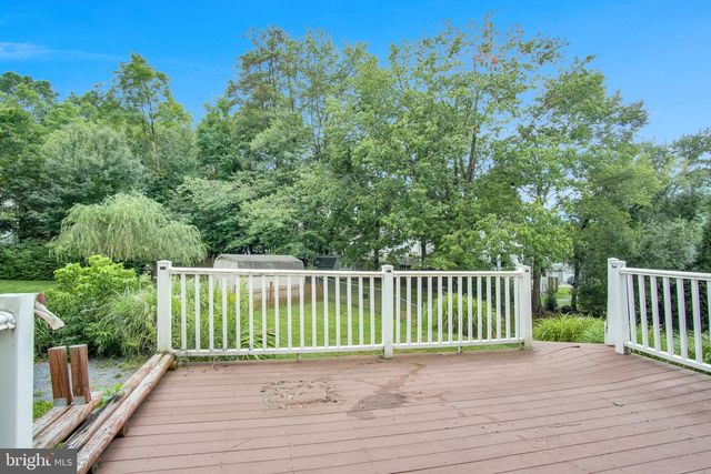 16 YANKEE DR, Mt Holly Springs, PA 17065