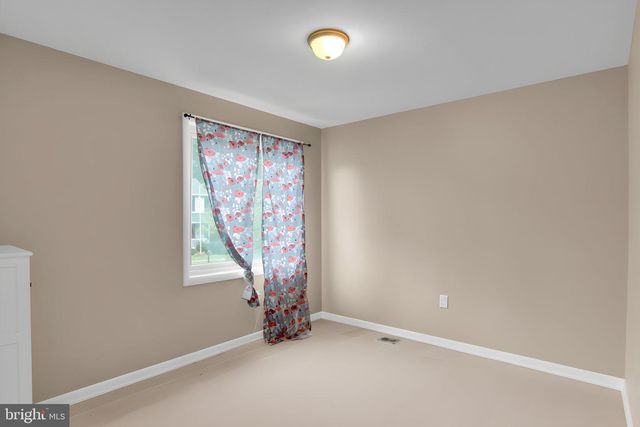 16 YANKEE DR, Mt Holly Springs, PA 17065