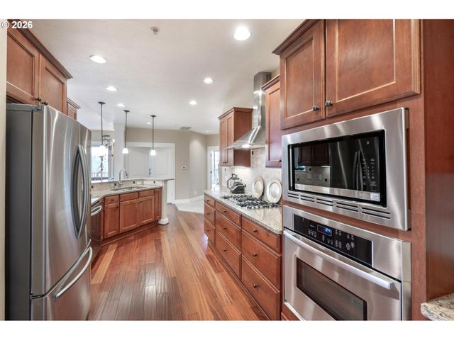 3640 Sw BAIRD St 3, Portland, OR 97219