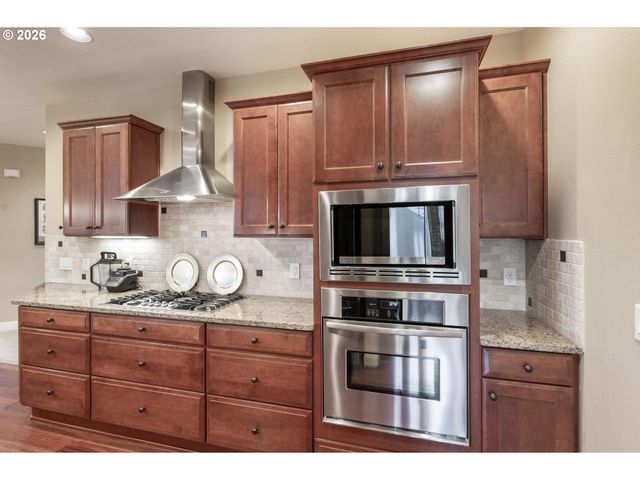 3640 Sw BAIRD St 3, Portland, OR 97219