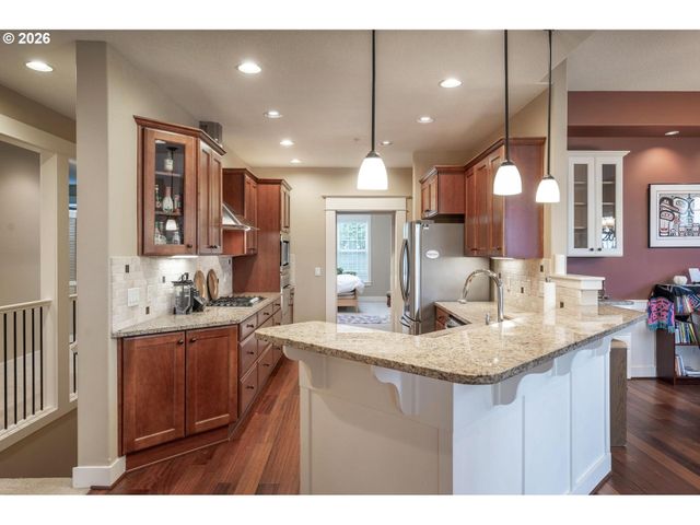 3640 Sw BAIRD St 3, Portland, OR 97219