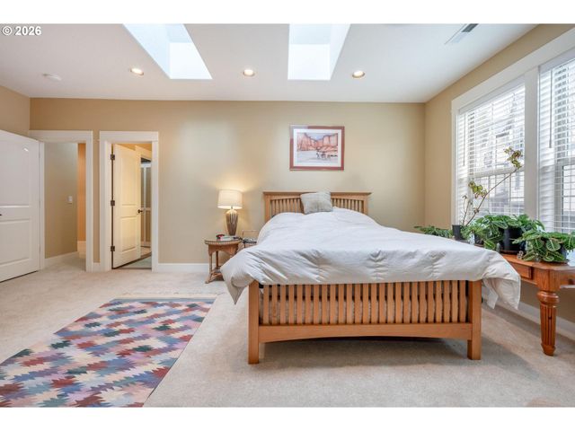 3640 Sw BAIRD St 3, Portland, OR 97219