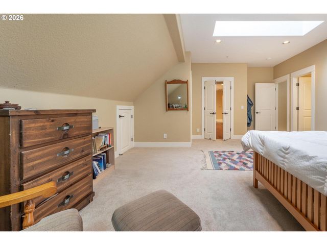 3640 Sw BAIRD St 3, Portland, OR 97219