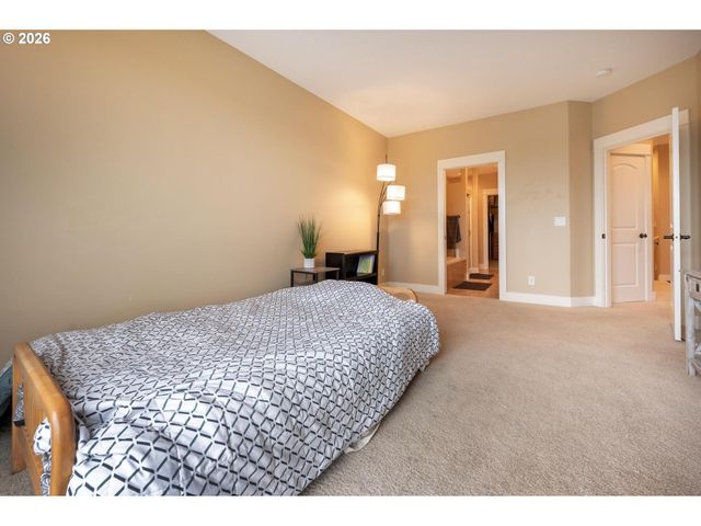 3640 Sw BAIRD St 3, Portland, OR 97219