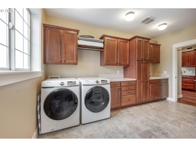 3640 Sw BAIRD St 3, Portland, OR 97219