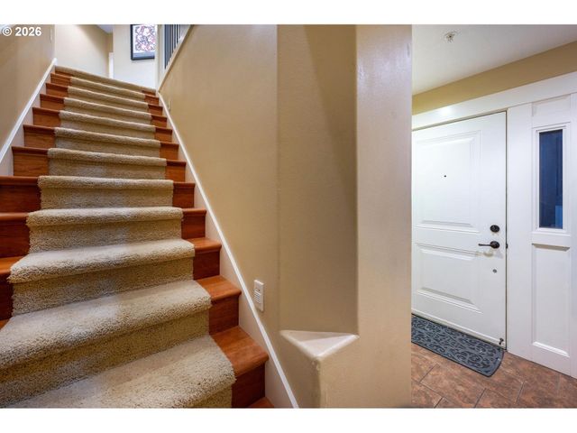 3640 Sw BAIRD St 3, Portland, OR 97219