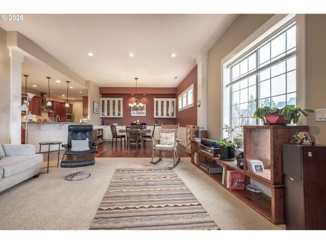 3640 Sw BAIRD St 3, Portland, OR 97219