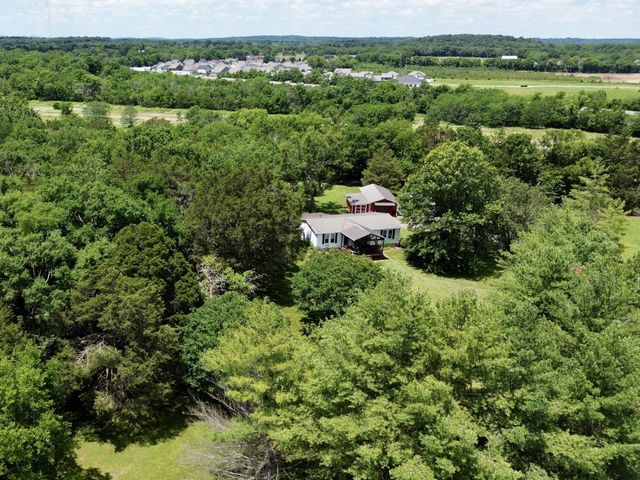 1280B McCrary Rd, Lebanon, TN 37087