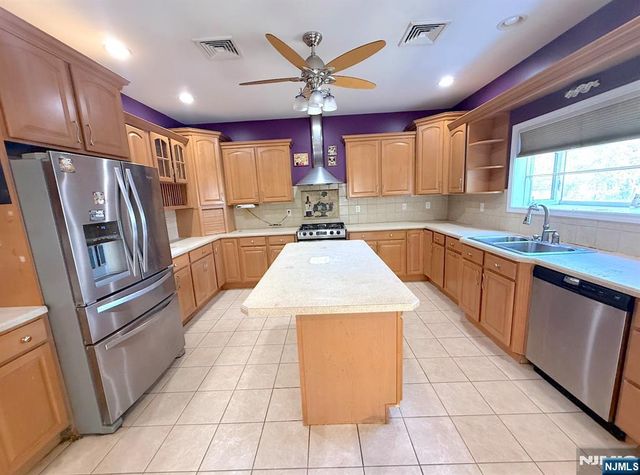 104 George Street, South River, NJ 08882