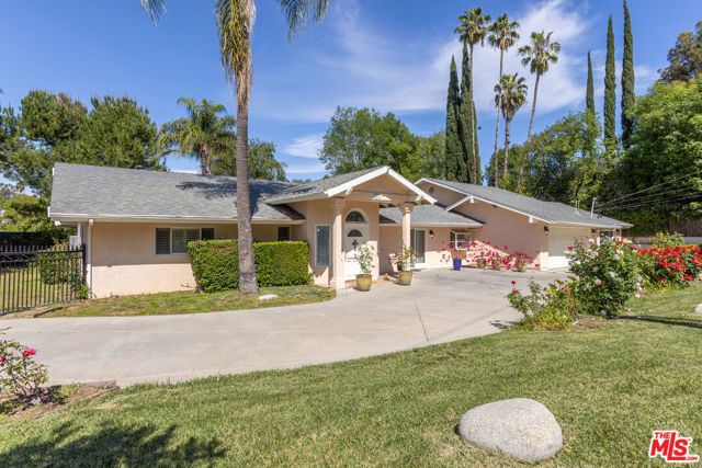 19717 Wells Drive, Woodland Hills (los Angeles), CA 91364