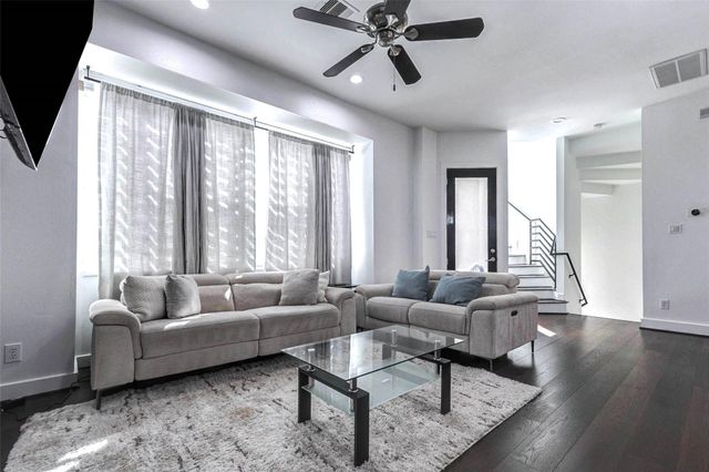 5715 Larkin Street D, Houston, TX 77007