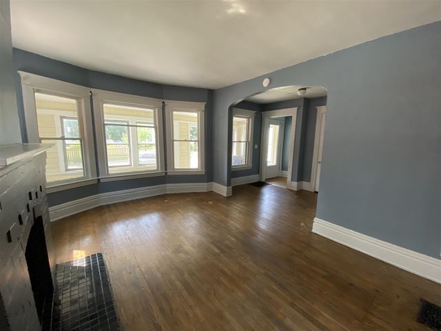 819 Oak Street, Kalamazoo, MI 49008