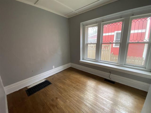 819 Oak Street, Kalamazoo, MI 49008