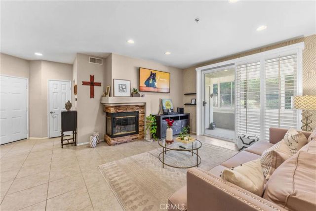 17859 Graystone 101, Chino Hills, CA 91709