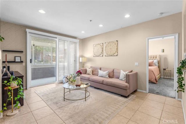 17859 Graystone 101, Chino Hills, CA 91709