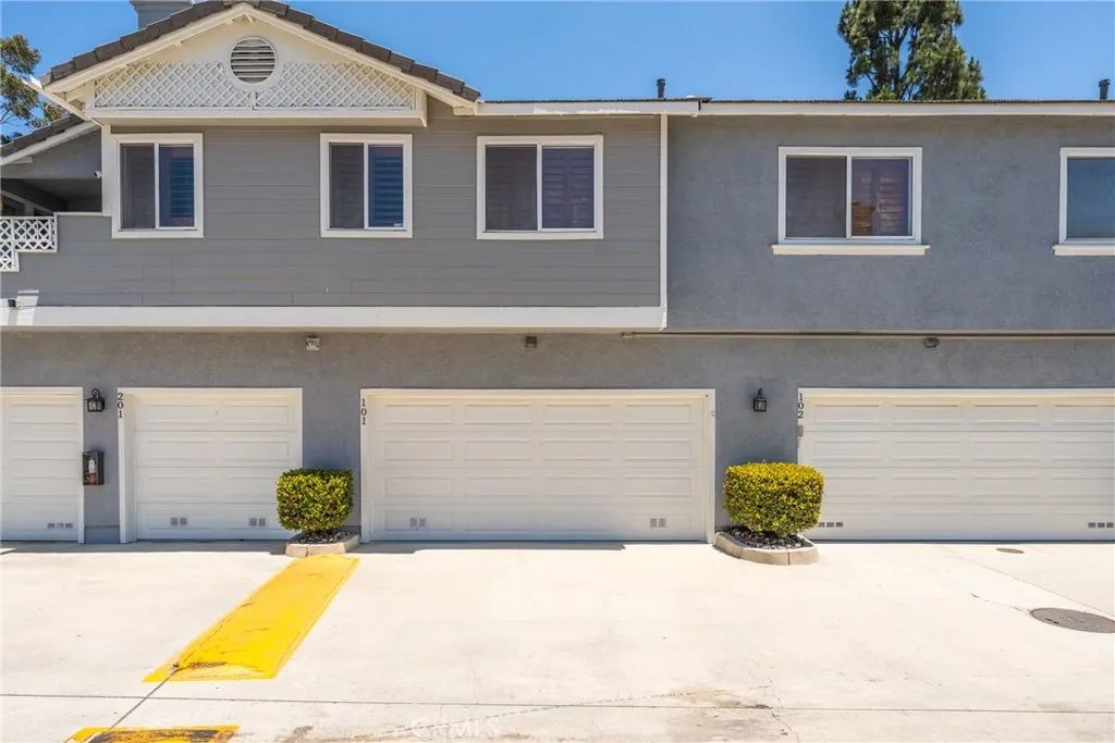17859 Graystone 101, Chino Hills, CA 91709