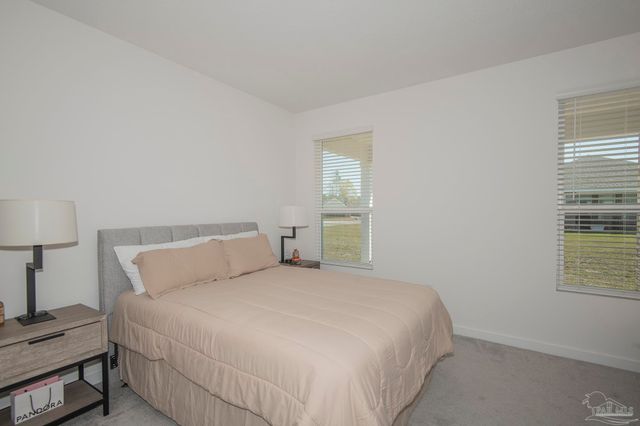 6046 Briarcliff Ln, Pace, FL 32571