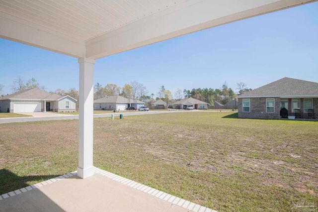 6046 Briarcliff Ln, Pace, FL 32571