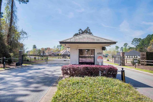 6046 Briarcliff Ln, Pace, FL 32571