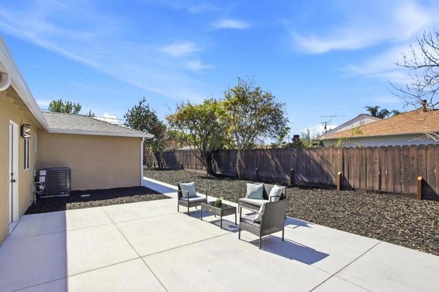 1150 Kiely Boulevard, Santa Clara, CA 95051