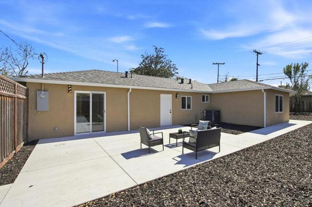 1150 Kiely Boulevard, Santa Clara, CA 95051