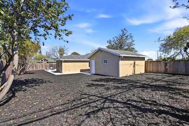 1150 Kiely Boulevard, Santa Clara, CA 95051