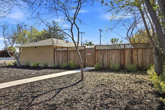 1150 Kiely Boulevard, Santa Clara, CA 95051