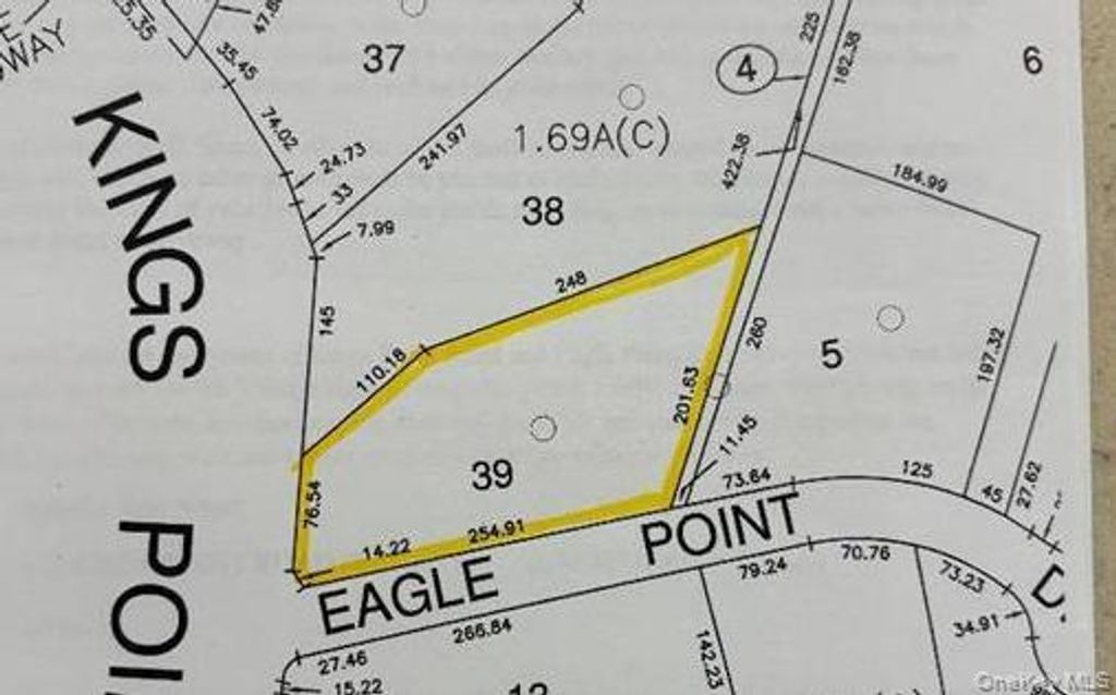 232 Kings Point Road, Great Neck, NY 11024