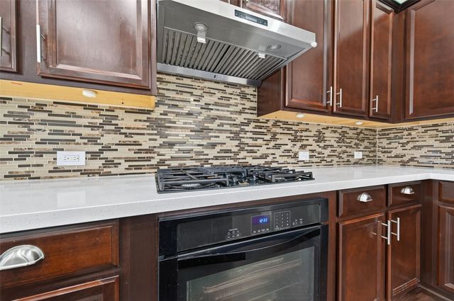 9959 Manor Spring Lane, Brookshire, TX 77423