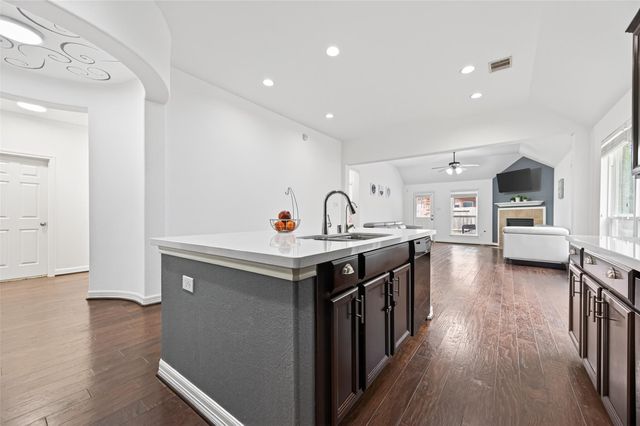 9959 Manor Spring Lane, Brookshire, TX 77423