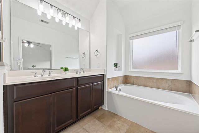 9959 Manor Spring Lane, Brookshire, TX 77423