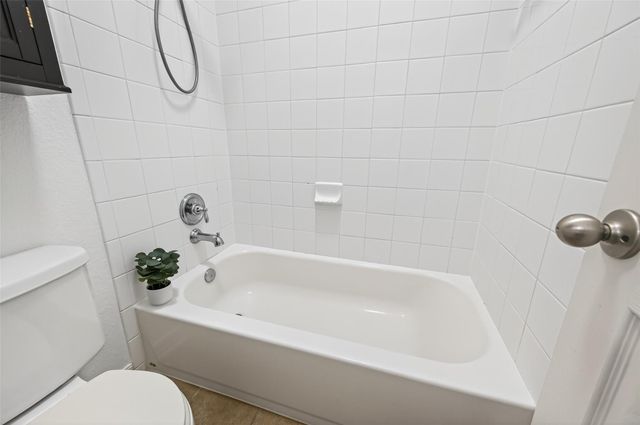 9959 Manor Spring Lane, Brookshire, TX 77423