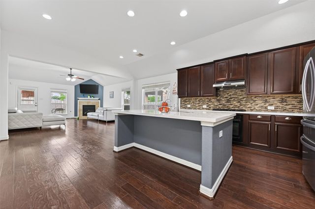 9959 Manor Spring Lane, Brookshire, TX 77423